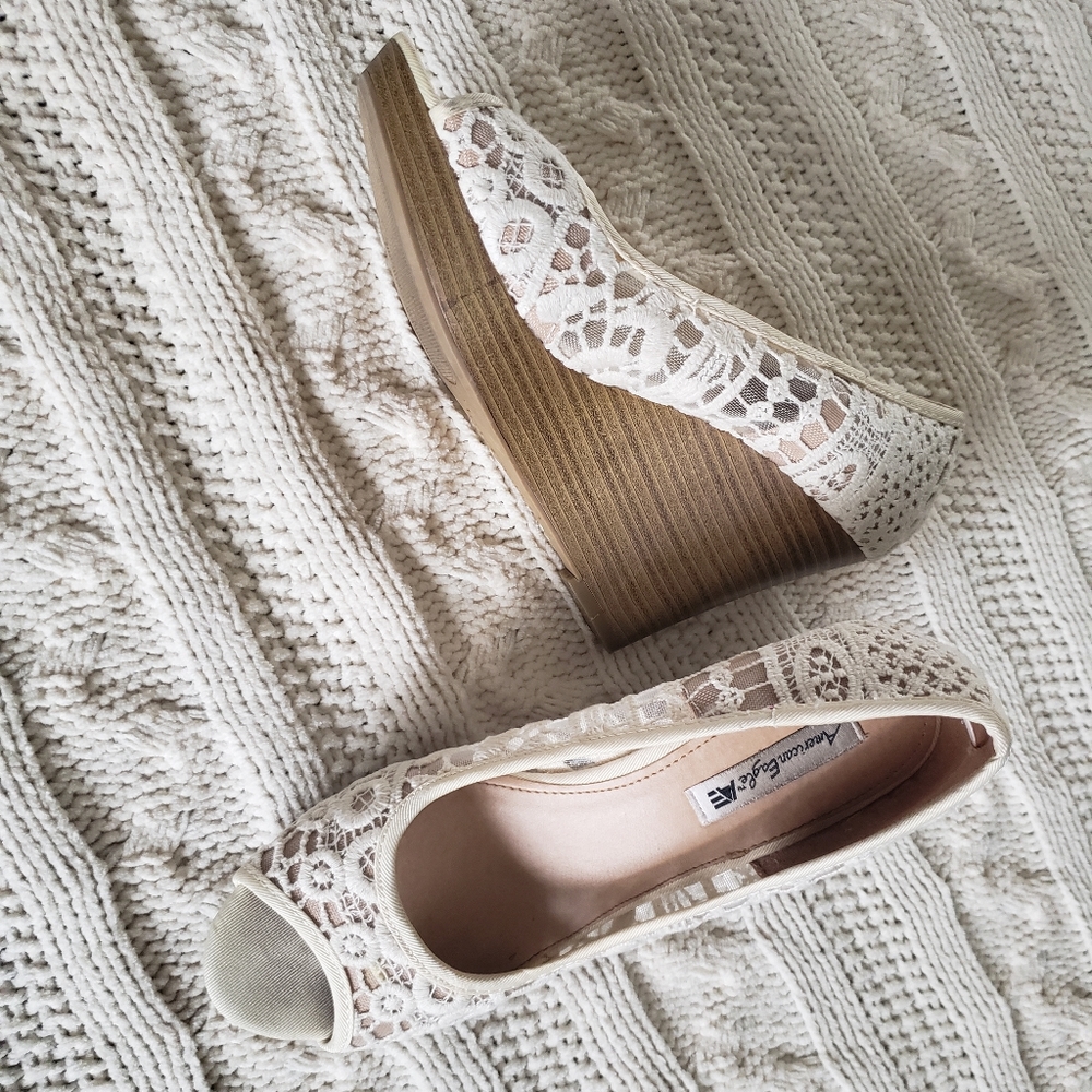 American eagle wedges size 7